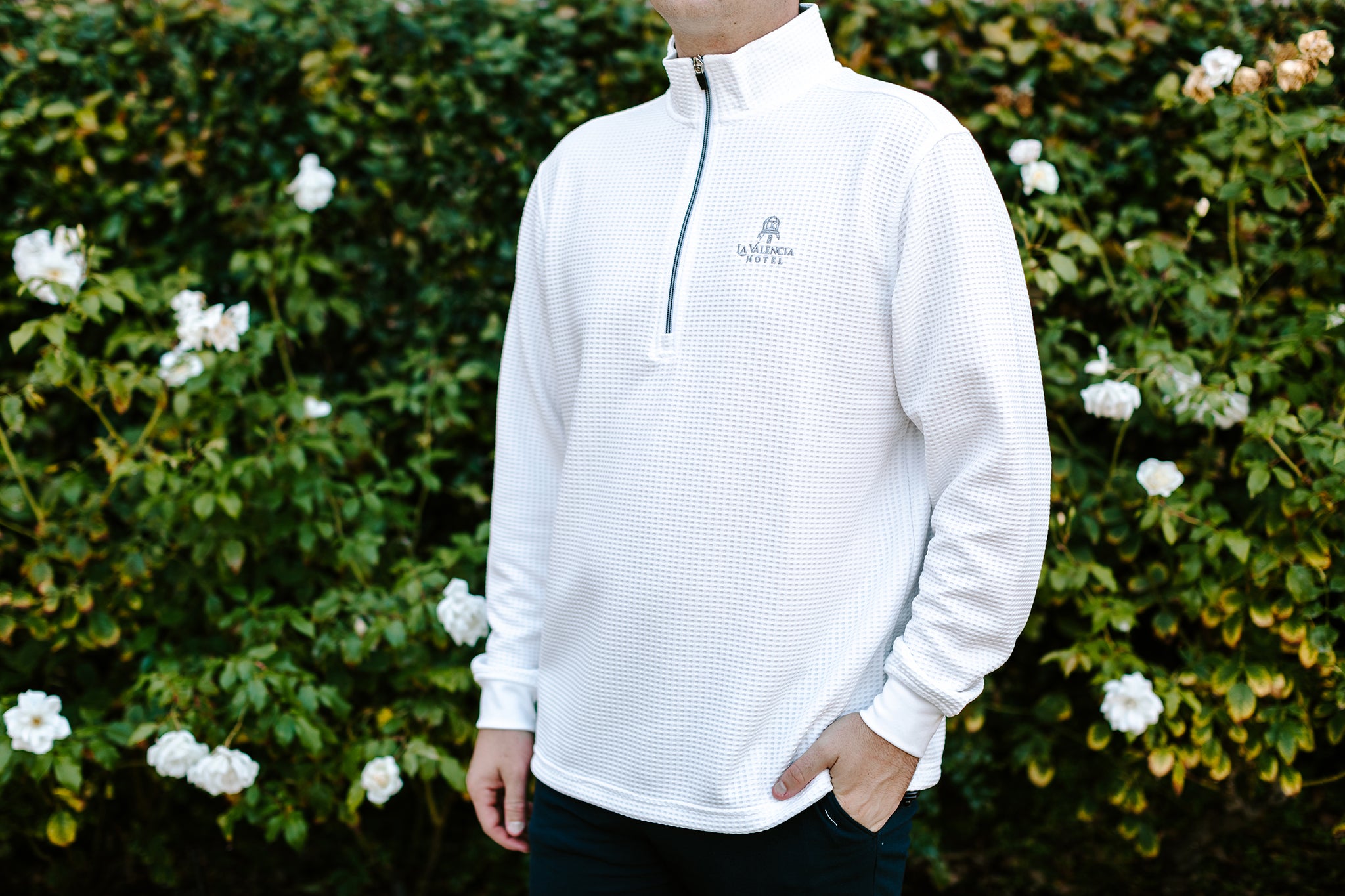 Straight Down Men's Optic Quarter-Zip (White) – La Valencia Hotel